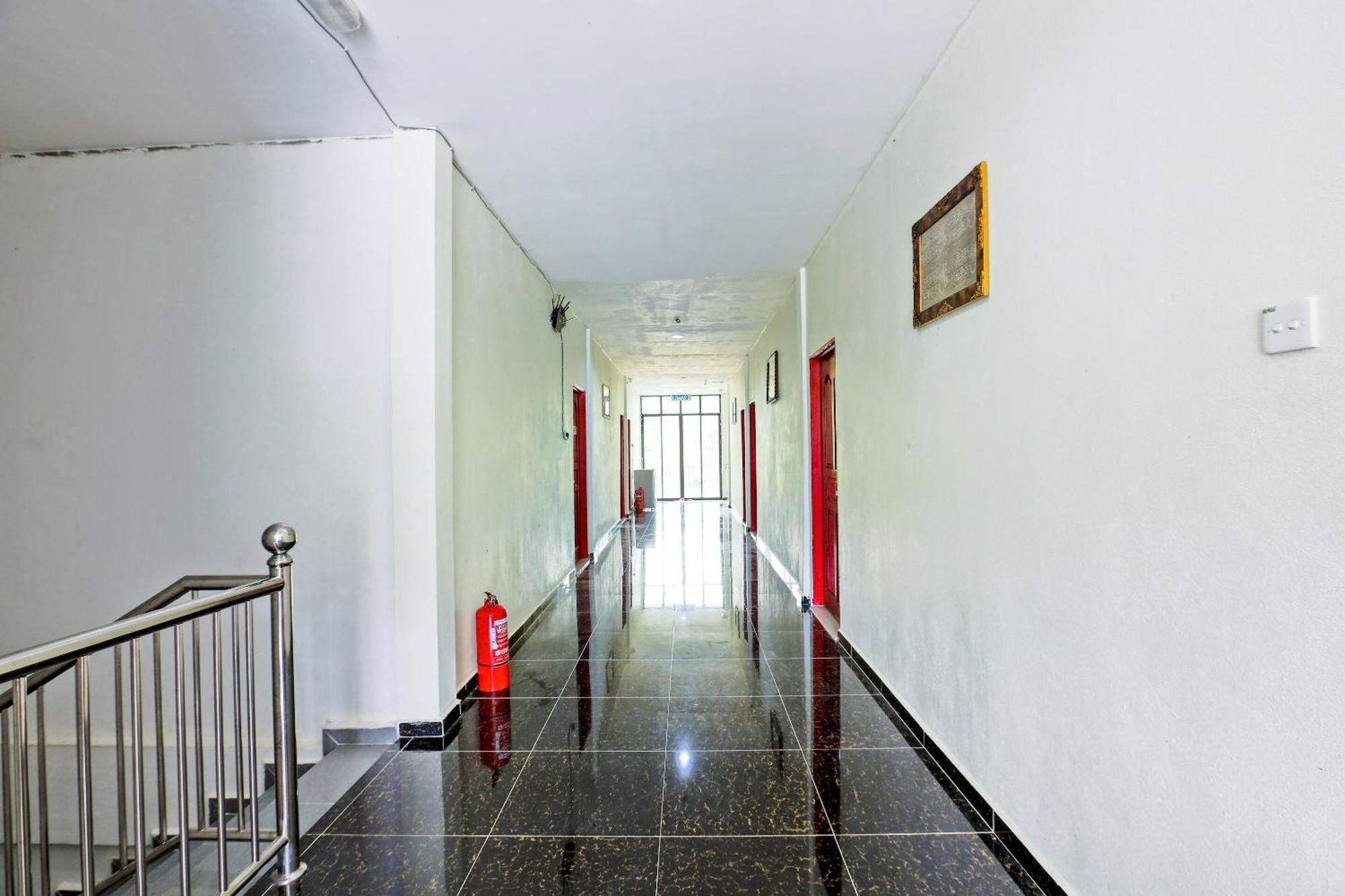 Oyo 89933 Nun Hotel Jeli Εξωτερικό φωτογραφία